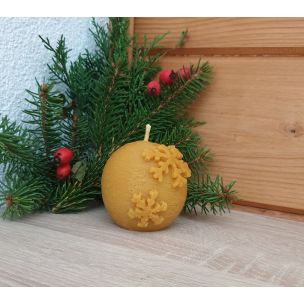 Sviečka guľa so snehovými vločkami